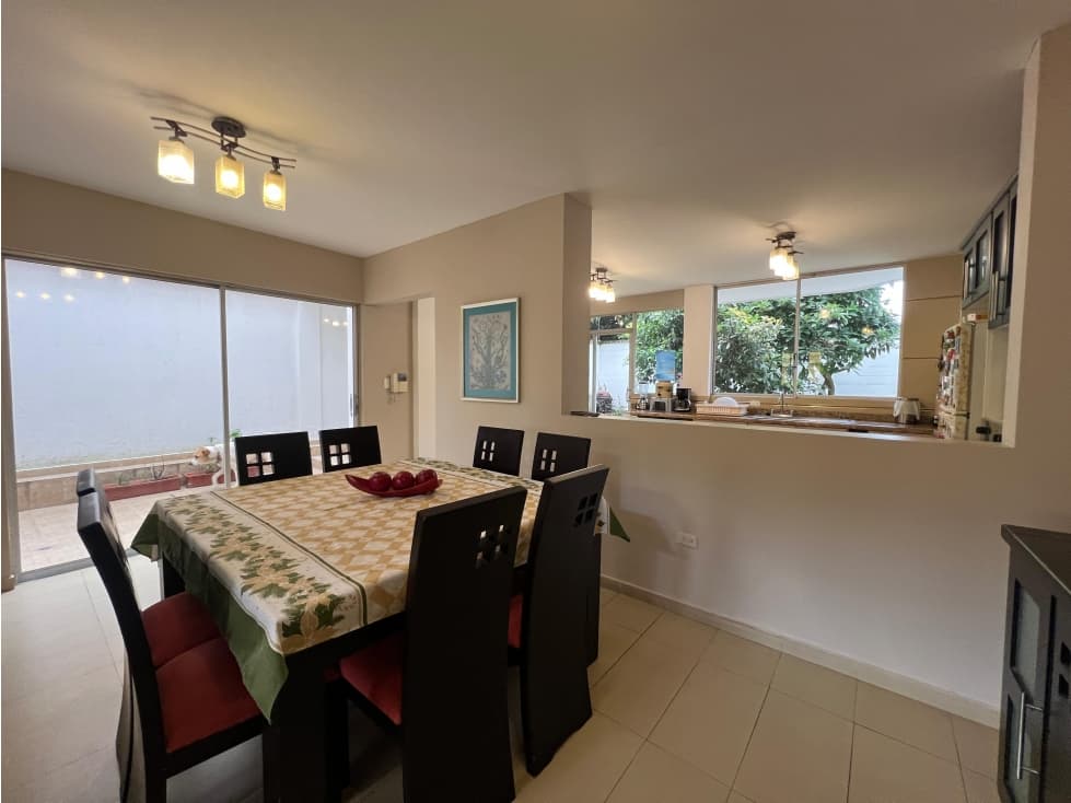 Venta casa 306m2 3dorm opción 4to dorm. Alangasí — foto 4