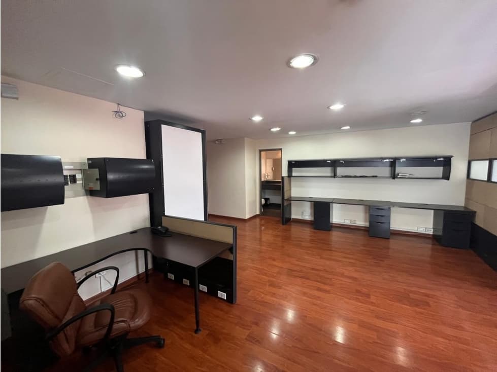 Renta Oficina AMOBLADA 86 m2 en la Francisco de Orellana — foto 2
