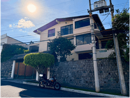 Vendo Casa con Terreno Urb. Miravalle 719 m2 - Cumabaya