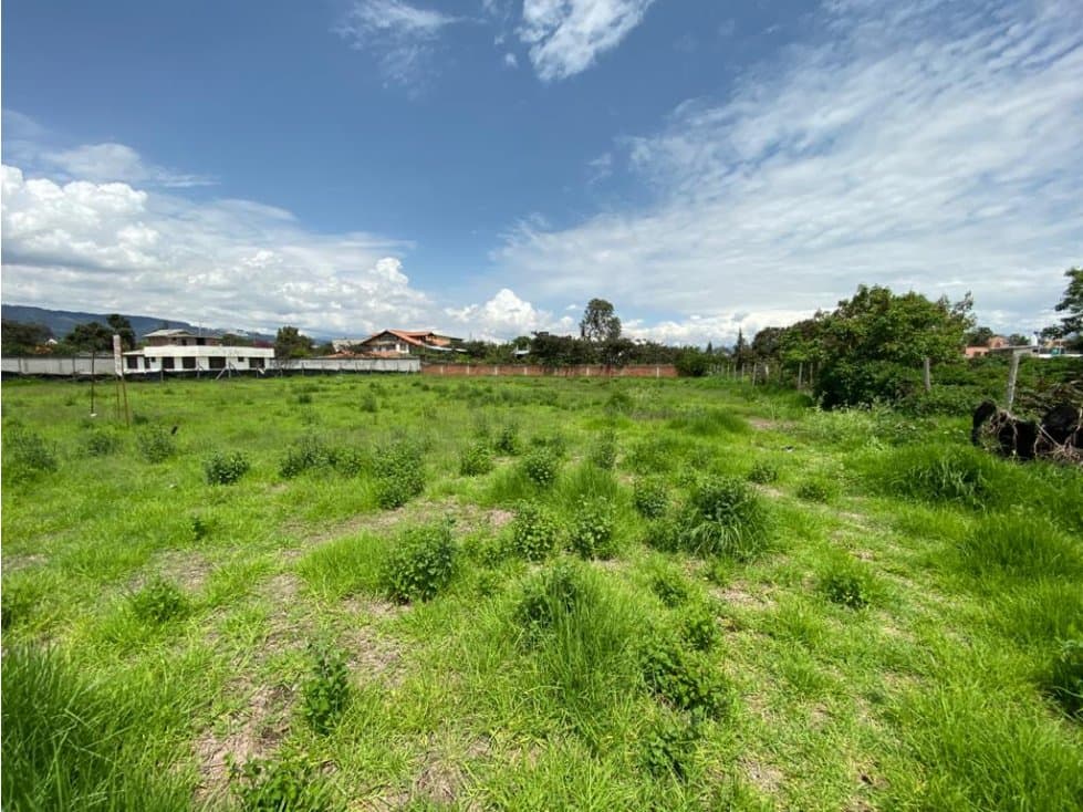 Venta Terreno en la Ceramica Tumbaco 2.169 m2 — foto 3