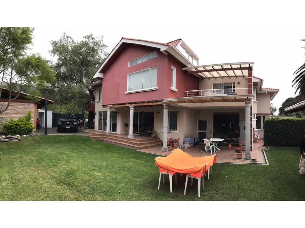 Vendo Casa Cumbaya / Lumbisi 550 m² — foto 1
