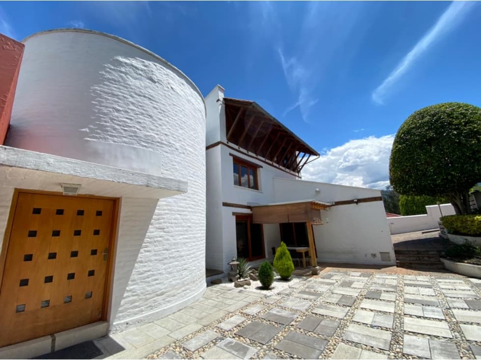 Venta Casa con Terreno 2.000 m2 Cumbaya / Colegio Menor — foto 4