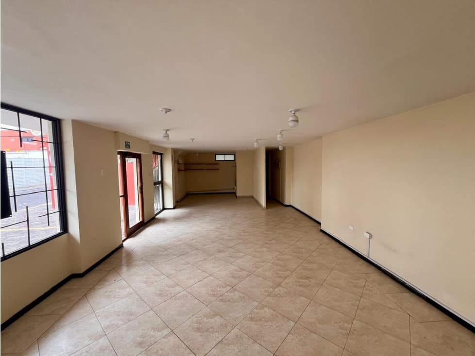 Renta local comercial 55m2 sector el Bosque — foto 1