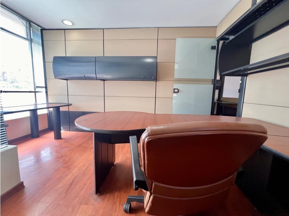 Renta Oficina AMOBLADA 86 m2 en la Francisco de Orellana — foto 4