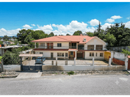 ¡EXCELENTE CASA RENTERA EN VENTA SECTOR UNAE!