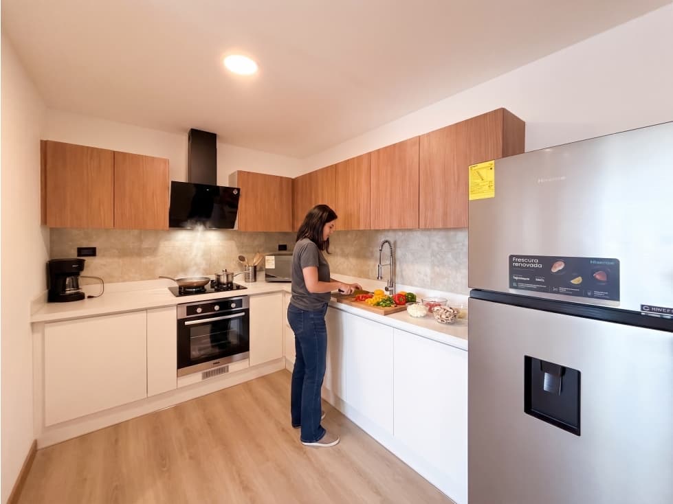 DEPARTAMENTO 2D EN RENTA SECTOR AV 12 DE OCTUBRE CUENCA — foto 3
