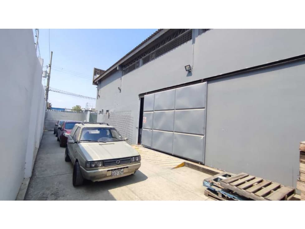 EDIFICIO COMERCIAL CON GALPÓN BODEGA EN VENTA ZONA MÉDICA DURÁN NORTE — foto 5