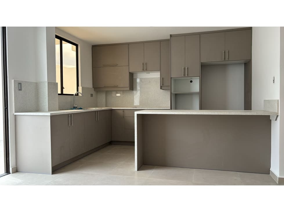 Casa de venta en Manta urbanización Palermo — foto 5