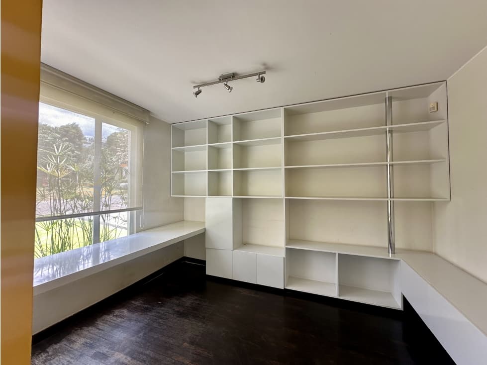 Casa VENTA 329m2 Cumbayá Intervalles jardín grande 387m2 — foto 5