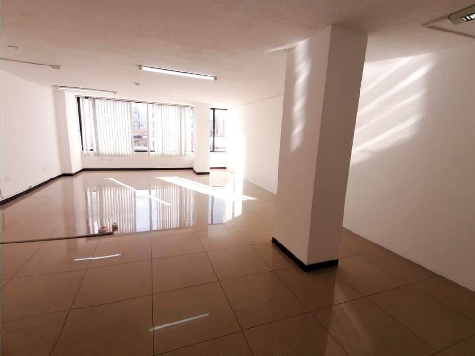 Iñaquito, LOCAL en Renta, 145m2, 6 Ambientes — foto 1