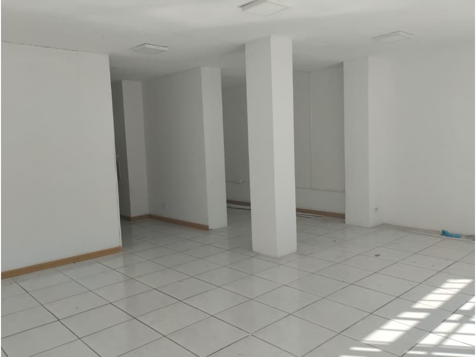 González Suárez, Local Comercial en Renta, 65m2, 3 Ambientes — foto 4