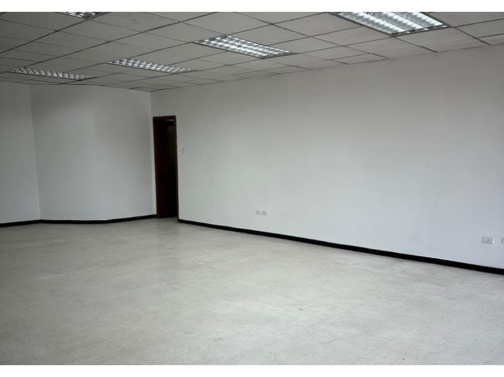La Kennedy, Local Comercial en Renta, 75m2, 1 Ambiente — foto 2