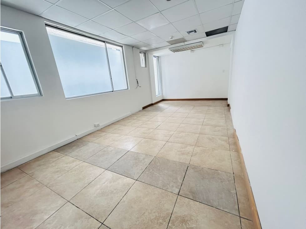 Mariana de Jesús, Edificio en Renta, 827.06m2, 16 Ambientes — foto 2