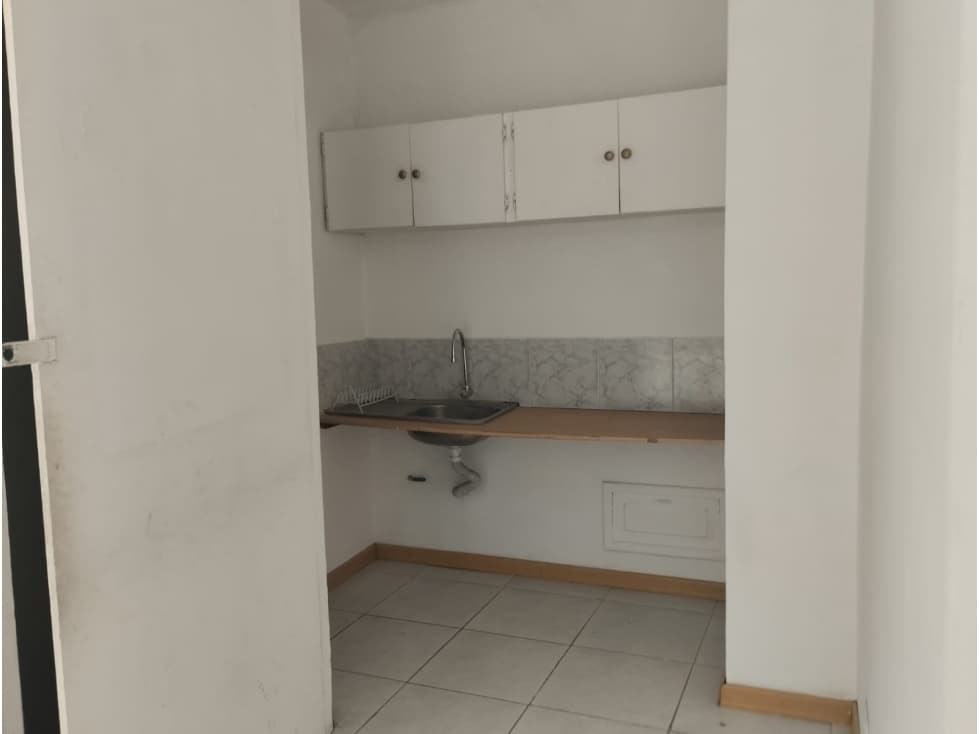 González Suárez, Local Comercial en Renta, 65m2, 3 Ambientes — foto 6