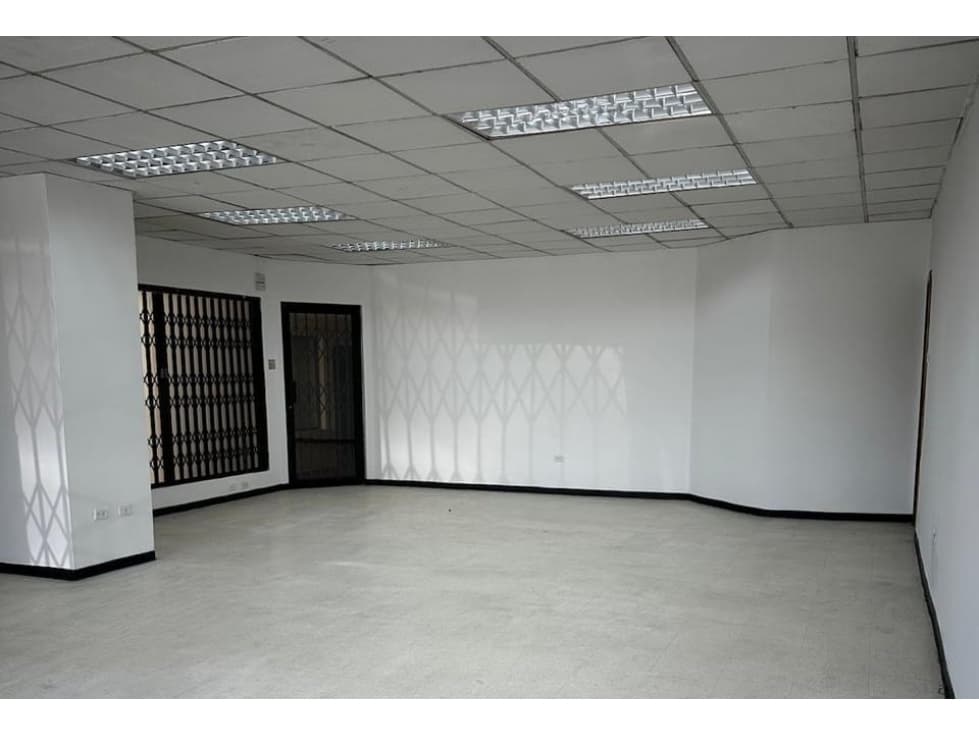 La Kennedy, Local Comercial en Renta, 75m2, 1 Ambiente — foto 1