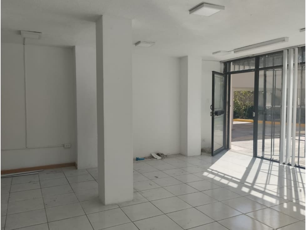 González Suárez, Local Comercial en Renta, 65m2, 3 Ambientes — foto 1