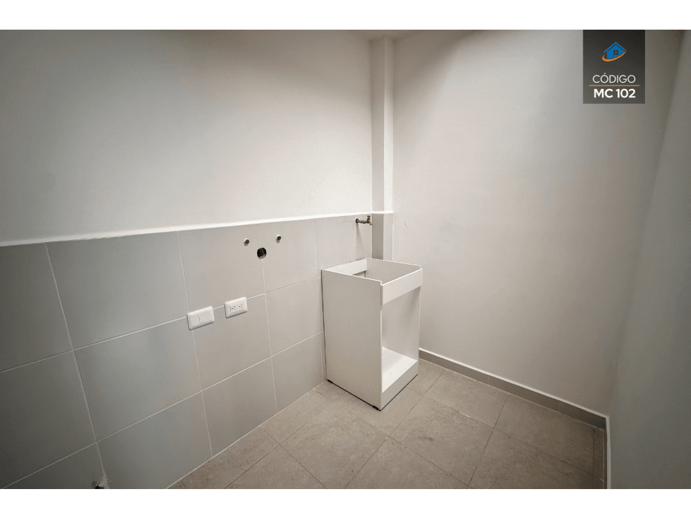 CASA POR ESTRENAR EN VENTA SECTOR MACHÁNGARA EN CUENCA ECUADOR — foto 2