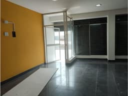 La Pradera, Local Comercial en Renta, 140m2, 4 Ambientes.