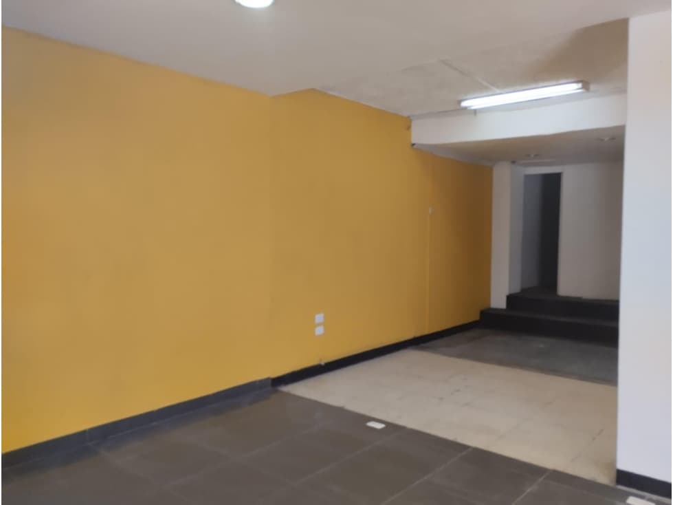 La Pradera, Local Comercial en Renta, 140m2, 4 Ambientes. — foto 4