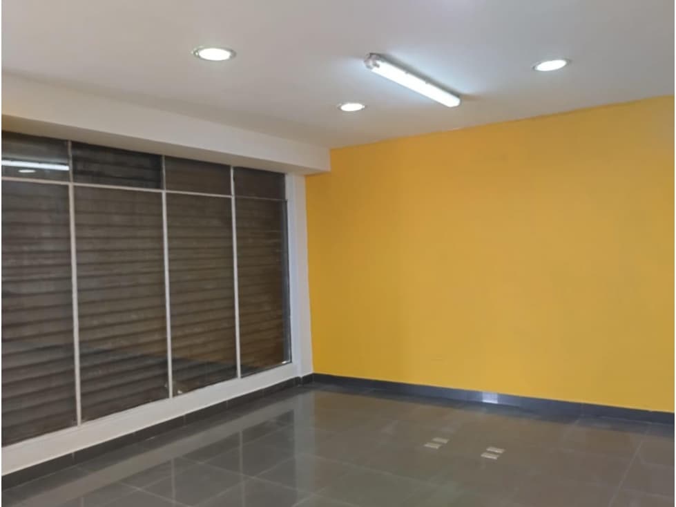 La Pradera, Local Comercial en Renta, 140m2, 4 Ambientes. — foto 6