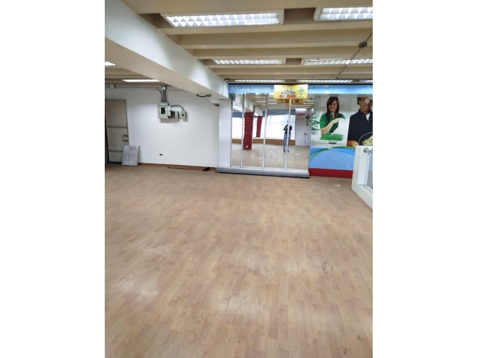 RentaVenta Locales en Centro Comercial el Bosque — foto 2