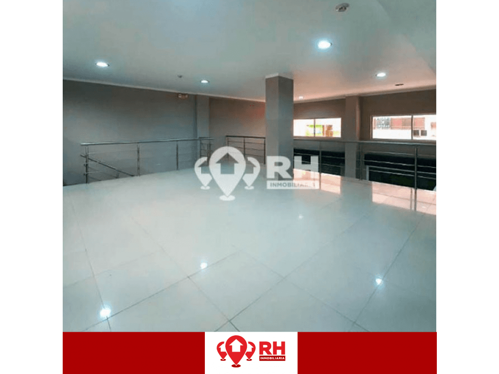 LOCAL COMERCIAL CON MEZANINE EN ALQUILER EN EL CENTRO DE MACHALA #EVCV — foto 4