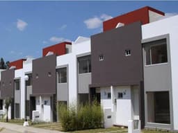 Vendo Casa (Patio Privado Con Cesped Y Terraza) A 5 Min. Col. La Salle