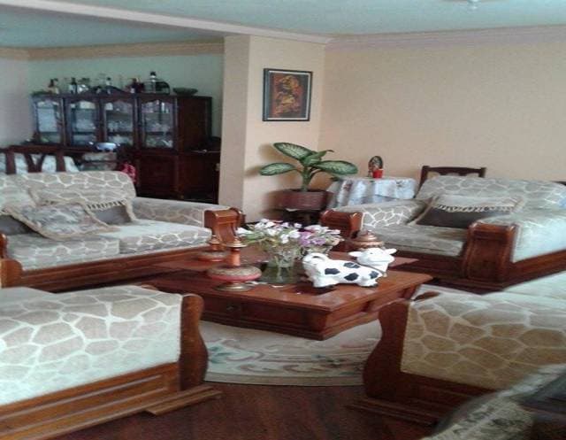 HERMOSA CASA EN UN SECTOR CENTRAL DE OTAVALO — foto 3