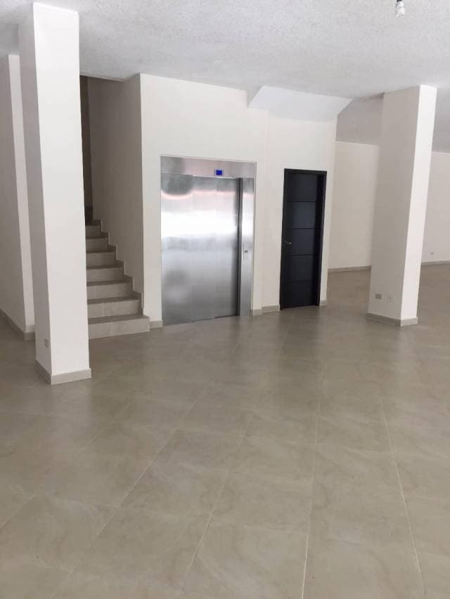 EDIFICIO EN RENTA O VENTA SECTOR AMAZONAS 1800 M2 — foto 8
