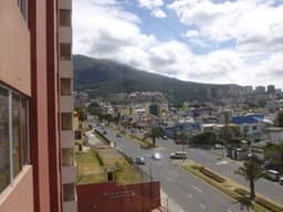 Alquilo habitación, todos los servicios. Room for rent furnished apartment. Quito