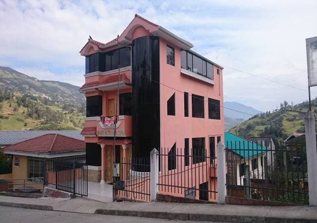 Se vende casa en Sevilla de Oro — foto 1