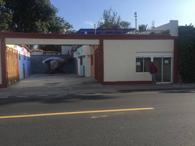 LOCAL COMERCIAL DOS PLANTAS EN TUMBACO — foto 1