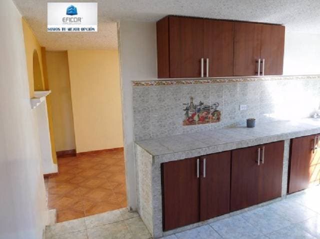 CASA RENTERE EN VENTA SECTOR EDEN DEL VALLE — foto 4