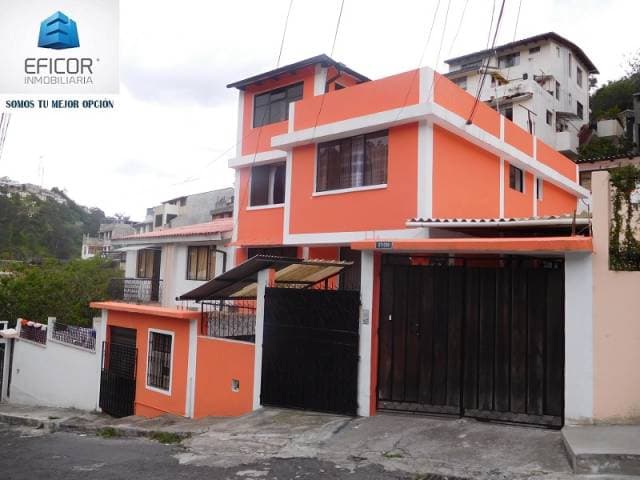 VENTA DE CASA UBICADA SECTOR "ORQUÍDEAS - MONJAS" — foto 1