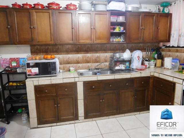 VENTA DE CASA UBICADA SECTOR "ORQUÍDEAS - MONJAS" — foto 2