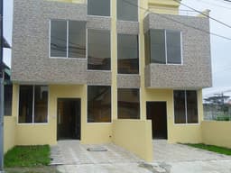 VENTA DE CASA POR ESTRENAR