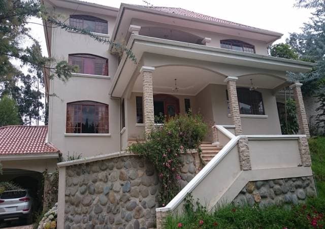 Hermosa casa en Ricaurte — foto 1