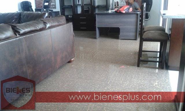 Departamento de primera, cerca de la U. de Cuenca — foto 4
