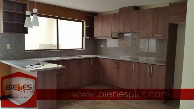 Casa de 4 Dorm de venta sector Ricaurte — foto 3