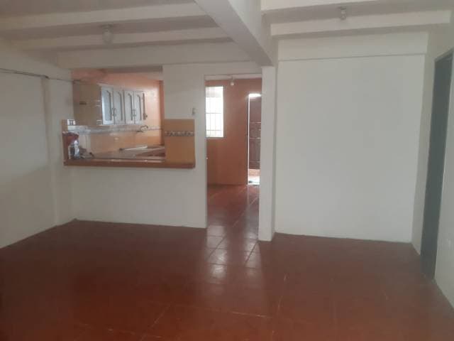 ALQUILER CASA URB. BEATA MERCEDES MOLINA — foto 4