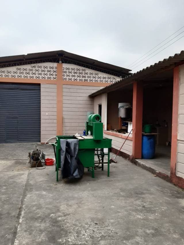 VENDO GALPON CON BODEGAS, OFICINAS Y PARQUEO — foto 3