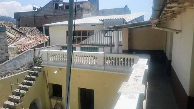 PRECIOSA CASA COLONIAL EN EL CENTRO DE CAYAMBE — foto 8