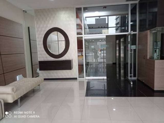 ALQUILER Oficina - Centro Empresarial Colón — foto 1