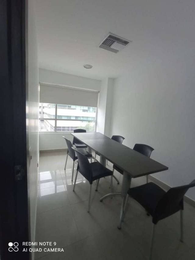 ALQUILER Oficina - Centro Empresarial Colón — foto 4