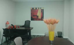 Alquilo oficinas modernas y versatiles en Cumbaya con todos los servicios incluidos!!! Tiempo fijo y compartido.