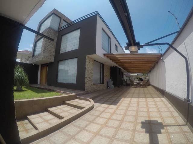 CASA DE OPORTUNIDAD (PRECIO NEGOCIABLE) — foto 3