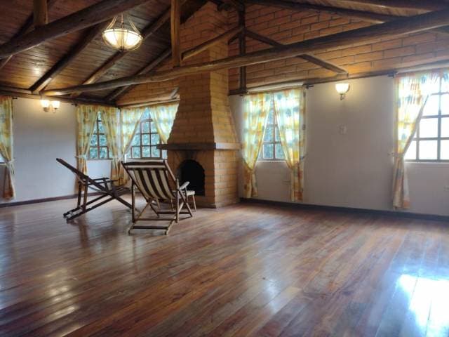 DE OPORTUNIDAD VENDO CASA AMPLIA Y ACOGEDORA — foto 3