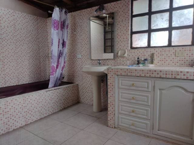 DE OPORTUNIDAD VENDO CASA AMPLIA Y ACOGEDORA — foto 7