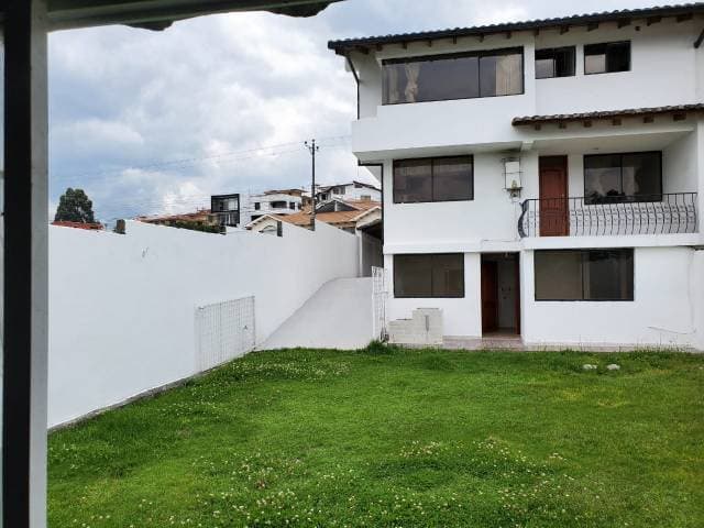 ARRIENDO HERMOSA CASA — foto 1