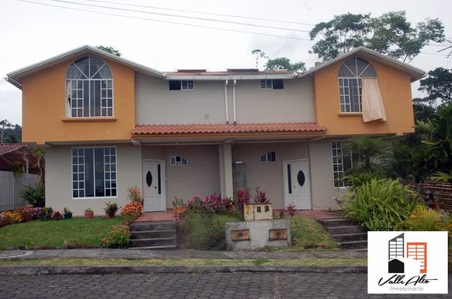 CASA DE OPORTUNIDAD EN MACAS. — foto 2